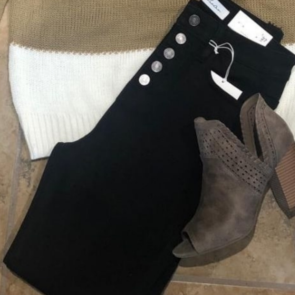 NWT Black KanCan jeans